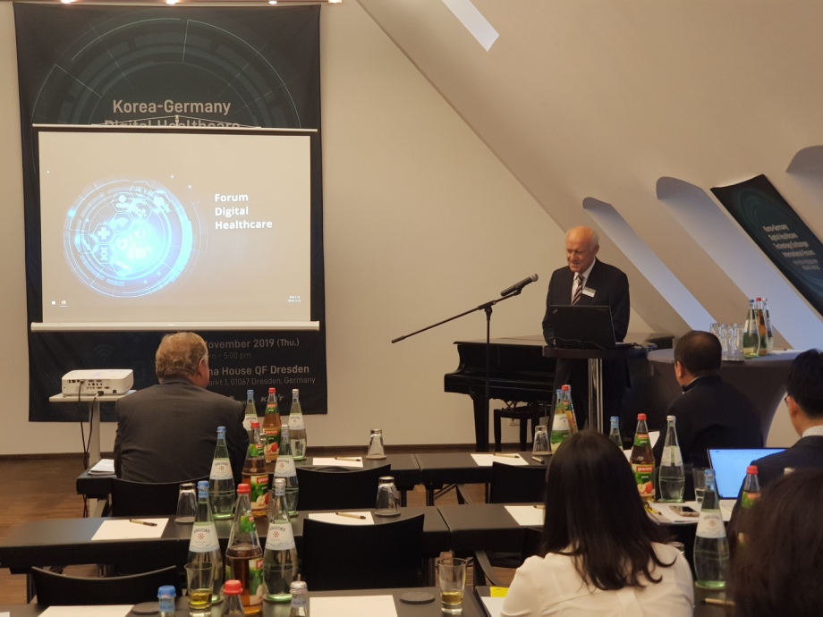 Prof. Richard Funk, President of the Dresden International University